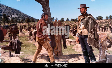 Le bon,LA BRUTE ET LE TRUAND 1966 United Artists film withClint Eastwood à droite et Eli Wallach Banque D'Images