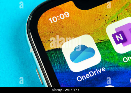Helsinki, Finlande, le 4 mai 2019 : l'icône de l'application Microsoft OneDrive sur Apple iPhone écran X close-up. Microsoft onedrive icône de l'application. O Microsoft Office Banque D'Images