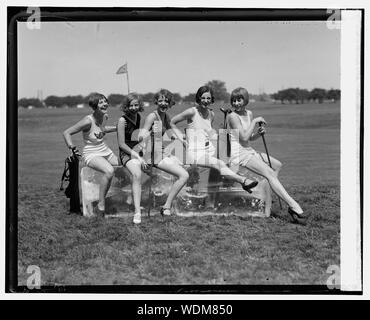 Golf & maillots de bain, 7/9/26 Abstract/moyenne : 1 négative : 4 x 5 in. ou moins Banque D'Images