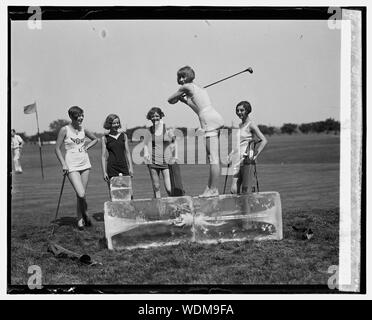 Golf en maillots de bain, 7/9/26 Abstract/moyenne : 1 négative : 4 x 5 in. ou moins Banque D'Images