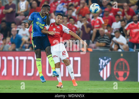 29 août 2019 Beer-Sheva, Israël Soccer UEFA Europa League Hapoel Beer-Sheva v Feyenoord Rotterdam 29-08-2019: Voetbal: Hapoel Beer Sheva v Feyenoord: Hapoel UEFA Europa League 2019/2020 Ridgeciano HAP de Feyenoord, Jimmy Marin de Hapoel Beer-Sheva Banque D'Images