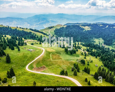 Vue aérienne sur la montagne Vlasic en Bosnie et Herzégovine Banque D'Images