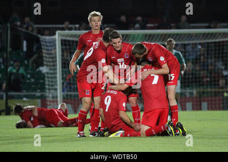 11 septembre 2012 - Irlande du Nord 1 Luxembourg 1. Qualification de la Coupe du Monde 2014 à Windsor Park, Belfast, Irlande du Nord, Royaume-Uni. Luxembourg fêter Daniel Alves da Mota égaliseur. Banque D'Images