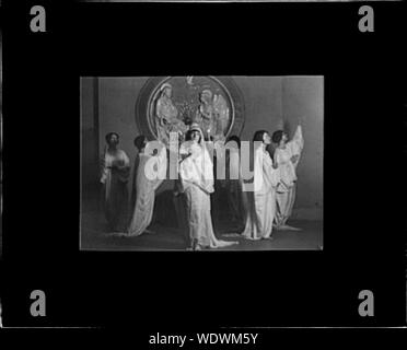 Guthrie danseurs dans l'église de Saint Marc Abstract/medium : Genthe, Arnold, 1869-1942. Banque D'Images