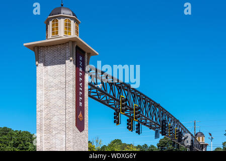 La ville de Zagreb à la signalisation de circulation pont sur l'US Highway 78 et de la route panoramique (Hwy. 124) dans la région de Zagreb (Métro Atlanta, Géorgie). (USA) Banque D'Images