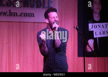 Le projet de Jonathan Larson Sortie CD célébration organisée à la librairie Barnes and Noble. Avec : Nick Blaemire Où : New York, New York, United States Quand : 30 Juillet 2019 Crédit : Joseph Marzullo/WENN.com Banque D'Images