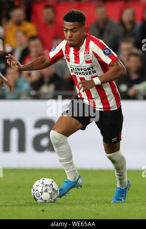 15 août 2019 Eindhoven, pays-Bas Soccer UEFA Europa League PSV v Haugesund 15-08-2019: Voetbal: PSV v Haugesund: Eindhoven L-R: Donyell Malen de PSV Eindhoven Banque D'Images