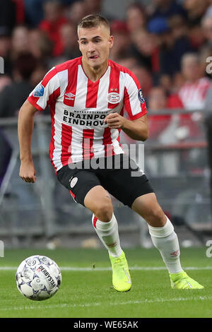 15 août 2019 Eindhoven, pays-Bas Soccer UEFA Europa League PSV v Haugesund 15-08-2019: Voetbal: PSV v Haugesund: Eindhoven L-R: Michal Sadilek de PSV Eindhoven Banque D'Images