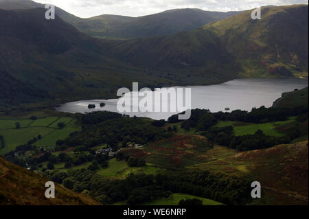 À plus de Buttermere et Crummock Water Banque D'Images