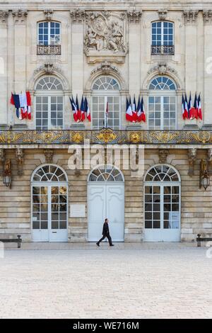 France, Meurthe et Moselle, Nancy, place Stanislas (ancienne place royale) construit par Stanislas Lescynski, roi de Pologne et dernier duc de Lorraine au 18ème siècle, classée au Patrimoine Mondial par l'UNESCO, la mairie Banque D'Images