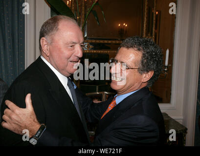 LAURENT DASSAULT A REÇU LA COURONNE DE BELGIQUE À L'AMBASSADE DE BELGIQUE À PARIS Banque D'Images