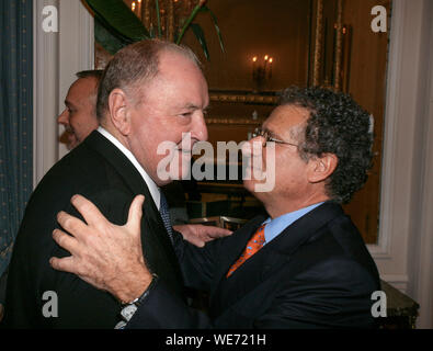 LAURENT DASSAULT A REÇU LA COURONNE DE BELGIQUE À L'AMBASSADE DE BELGIQUE À PARIS Banque D'Images