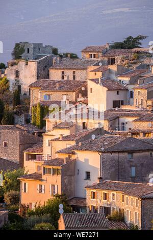 La France, Vaucluse, parc naturel régional du Luberon, Saignon Banque D'Images