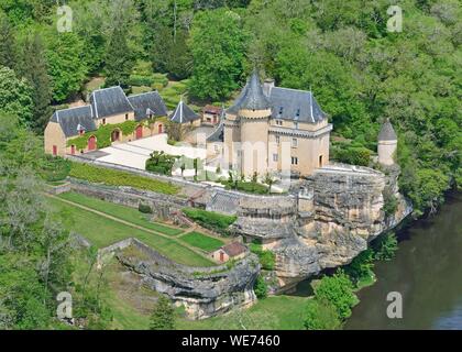 France, dordogne, Périgord Noir (Périgord Noir), Thonac, le château de Belcayre sur les rives de la rivière Vézère (vue aérienne) Banque D'Images