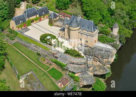 France, dordogne, Périgord Noir (Périgord Noir), Thonac, le château de Belcayre sur les rives de la rivière Vézère (vue aérienne) Banque D'Images