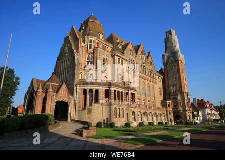 La France, Pas de Calais, Côte d'Opale, Le Touquet, l'Hôtel de ville du Touquet Banque D'Images