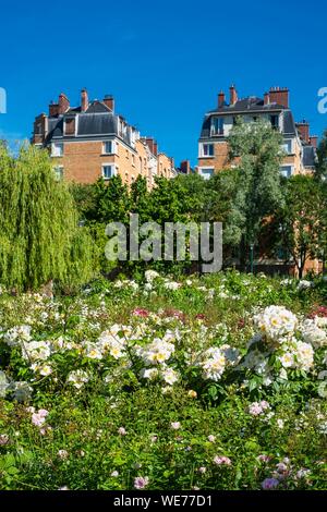 France, Paris, le long du GR® Paris 2024, metropolitan sentier de randonnée longue distance créé à l'appui de la candidature de Paris pour les Jeux Olympiques de 2024, quartier Saint-Fargeau, Square Severine Banque D'Images