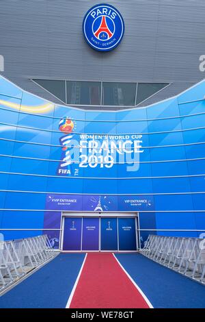 France, Paris, le long du GR® Paris 2024, metropolitan sentier de randonnée longue distance créé à l'appui de la candidature de Paris pour les Jeux Olympiques de 2024, Auteuil, quartier Parc des Princes Banque D'Images