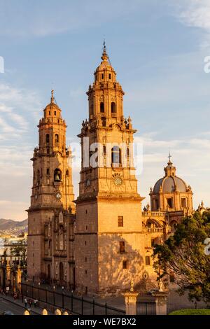Le Mexique, l'état de Michoacan, Morelia, centre historique de Morelia inscrite au Patrimoine Mondial de l'UNESCO, la cathédrale Banque D'Images