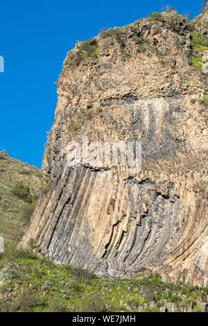 L'Arménie, de la région de Kotayk, Garni, basalte formations colonne le long de la vallée de la rivière Azat appelé Symphonie des pierres Banque D'Images