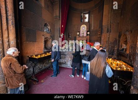 L'Arménie, Erevan, l'église Katoghike, une petite église du xiiie siècle, l'un des plus anciens de la ville, aujourd'hui intégrée à l'église Sainte-Anne Banque D'Images