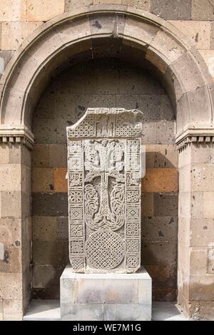 L'Arménie, région d'Armavir, Etchmiadzine, complexe religieux d'Etchmiadzine inscrite au Patrimoine Mondial de l'UNESCO, khatchkar (stèle mémorial sculpté) Banque D'Images