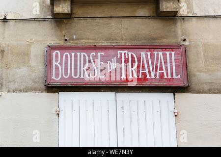 France, Vienne, Poitiers, signer : Bourse du Travail, du travail change, bureau syndical local Banque D'Images