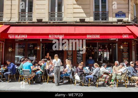 France, Paris, quartier Saint Michel, café Banque D'Images