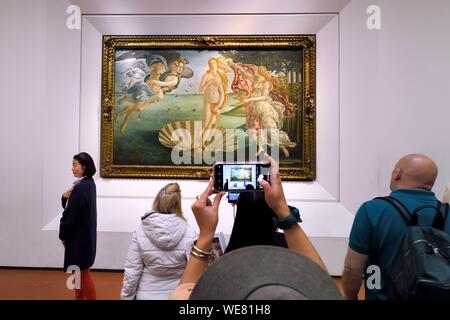 Italie, Toscane, Florence, inscrite au Patrimoine Mondial de l'UNESCO, Galleria degli Uffizi (Galerie des Offices) musée, Sandro Botticelli, la naissance de Vénus (la nascita di Venere) peint en 1485 Banque D'Images