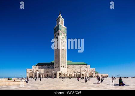 Maroc, Casablanca, le parvis de la mosquée Hassan II. Banque D'Images