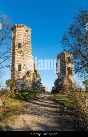 France, Yvelines (78), Montfort-l'Amaury, château fort construit au 12ème siècle Banque D'Images