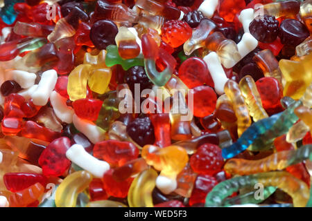 Assortiment de bonbons gommeux. Vue d'en haut. Jelly sweets. Plan de bonbons colorés. Banque D'Images
