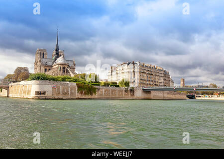 Cathédrale Notre Dame de Paris, France, l'Europe, la Tour Eiffel, de la Seine, du Louvre, Pyramide, Note Dame de Paris, Cathédrale, monuments, Banque D'Images