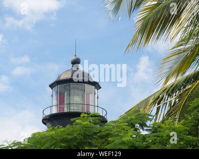 Plan rapproché de la tour de l'Key West lighthouse à Whitehead Street, Key West, Floride. Banque D'Images