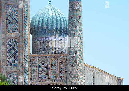 Le complexe du Registan, à Samarkand, Ouzbékistan, un exemple impressionnant de l'architecture islamique classique Banque D'Images