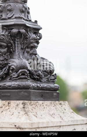 Plus de détails sur lampadaire Pont Neuf, Paris, France Banque D'Images