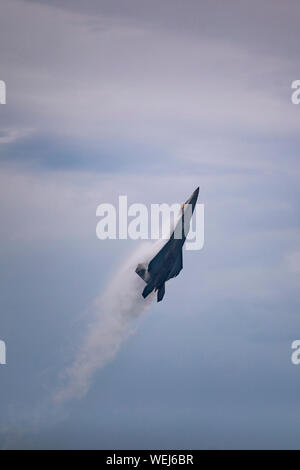 17 août 2019 : Chicago, Illinois, États-Unis - un USAF F-Raptor 22 effectue au cours de l'air et l'eau de Chicago 2019 Show à Chicago, IL. Banque D'Images