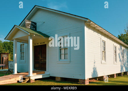 Entrée de l'Assemblée de l'Église de Dieu, assisté par Elvis comme un enfant, a été déplacé au musée, lieu de naissance d'Elvis Presley à Tupelo, MS Banque D'Images