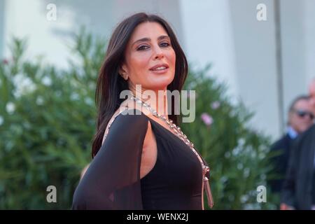 Nadine Labaki assiste à la première de 'J'Accuse' pendant le 76e Festival du Film de Venise au Palazzo del Cinema sur le Lido de Venise, Italie, le 30 août 2019. Banque D'Images