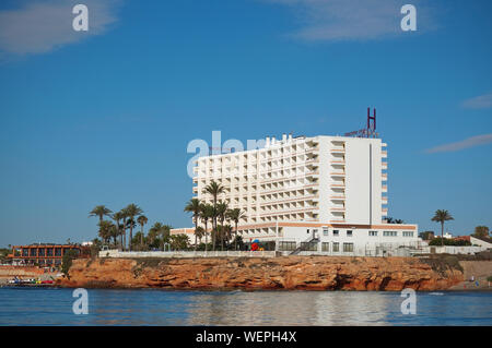 Orihuela Costa, Alicante, Espagne - Juillet 2019 : voir l'ot Le Servigroup La Zenia hotel de la mer Banque D'Images