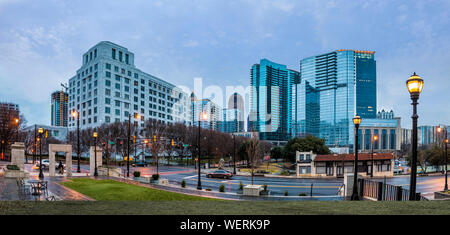 Midtown Atlanta en Géorgie au début de l'aube, panorama Banque D'Images