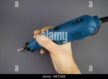 Graveur de forage dans une affaire avec un ensemble complet de conseils Banque D'Images