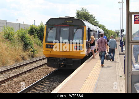 Northern Rail Pacer DMU 142 à 003 Kirk Sandall Railway Station, South Yorkshire Banque D'Images