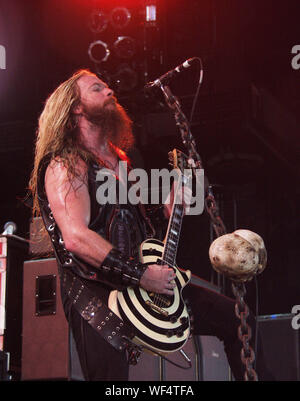 28 juillet : Zakk Wylde de Black Label Society lors du spectacle 2002 Ozzfest à Lakewood Amphitheatre à Atlanta, Géorgie le 28 juillet 2002. Crédit : Chris McKay / MediaPunch Banque D'Images