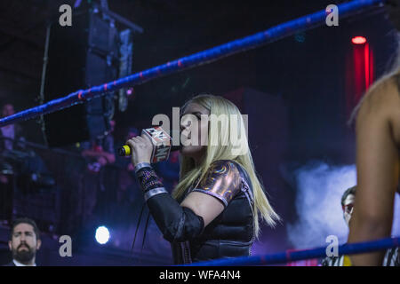 Chili wrestling CNL. Roma Luchadora Profesional. Figura Pública de la Televisión Chilena. Campeona Nacional en Equipos de CNL. La Reina del 'The Cat' Banque D'Images