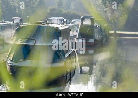 Bateau sur l'eau la maison de vacances Banque D'Images