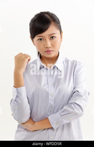 Portrait of asian woman sur le fond blanc Banque D'Images