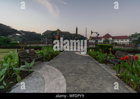 Monumen Balai Kota Tugu Malang Alun Alun situé dans le centre de la ville de Malang est de Java en Indonésie Banque D'Images