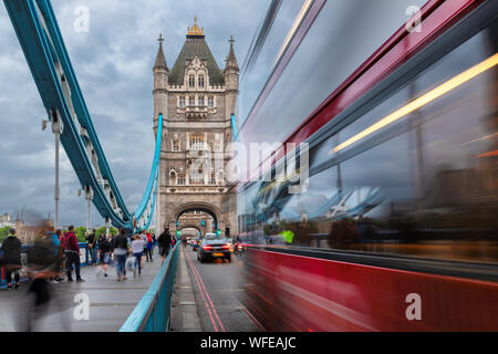 Tower Bridge à Londres UK Banque D'Images