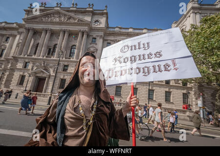 Londres, Royaume-Uni. 31 août, 2019. 000 se réunissent à Whitehall dans une protestation massive contre PM Boris Johnson's propose de suspendre le parlement. Crédit : Guy Josse/Alamy Live News Banque D'Images